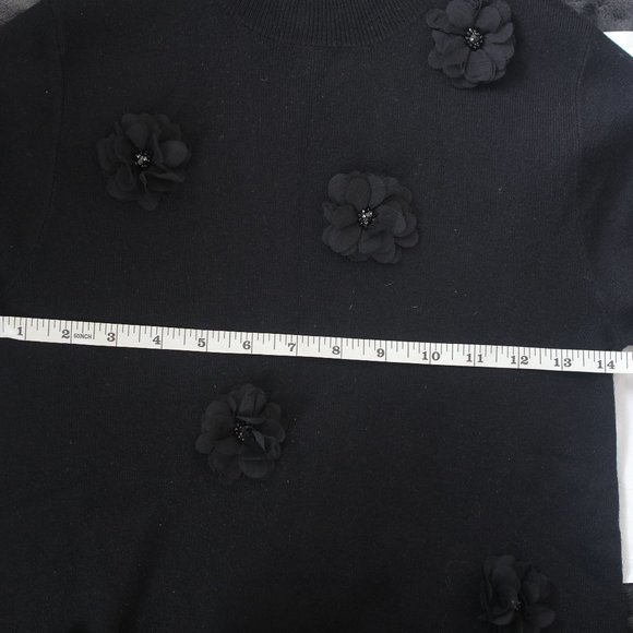 NWT BLACK KNIT FLORAL MINI DRESS. - Picture 10 of 10